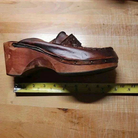 Vintage 70s Wooden Platform Clog Sandals - 6 - Picture 11 of 13